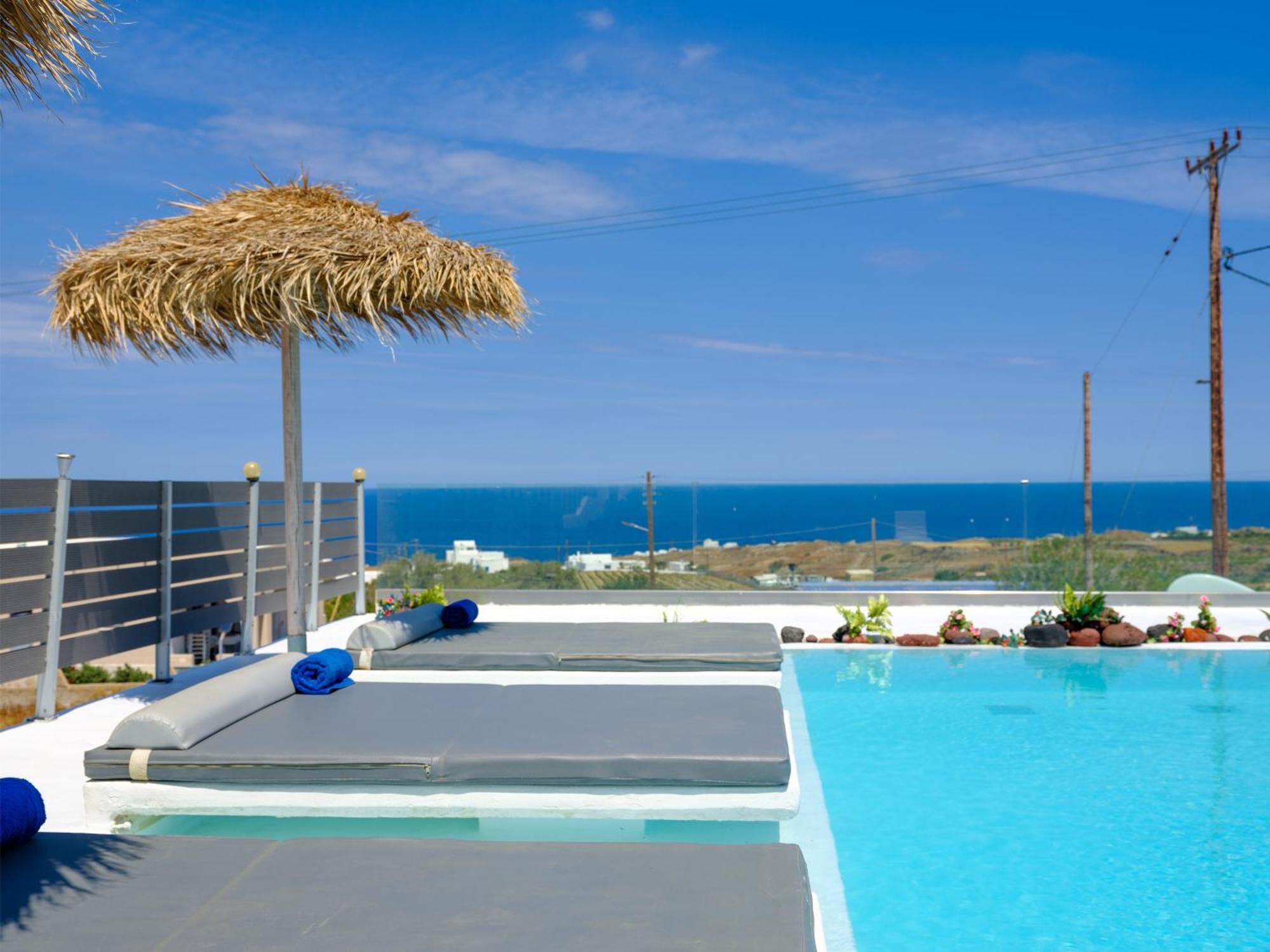 Hotel Nalu Fira (Santorini)